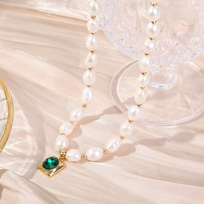 Natural Freshwater Pearl Necklace Green Zircon Pendant for Women